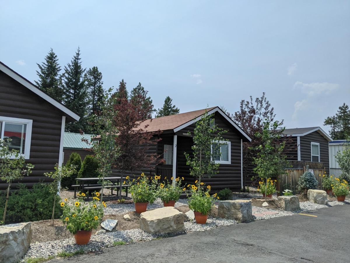 9 Bar W Cabins West Yellowstone Exterior photo